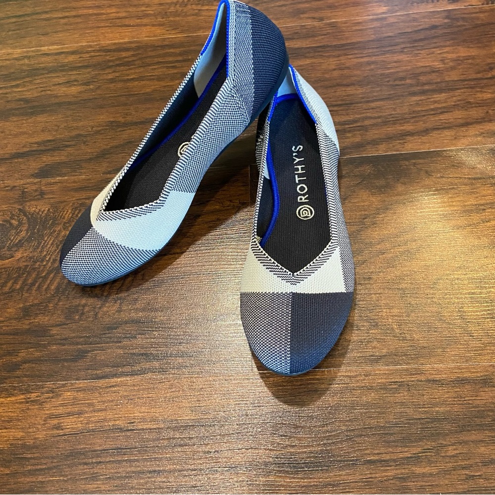NWOT Rothy’s Captoe Black Flat